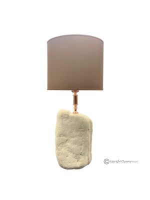 LAMPADA in Sassi di Marmo, paralume in pietra naturale genuina, dal design moderno e fatta a mano.