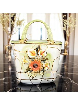 Borsa, decorazione da tavolo in ceramica, adornata con fiori e dettagli dorati, fatto a mano.