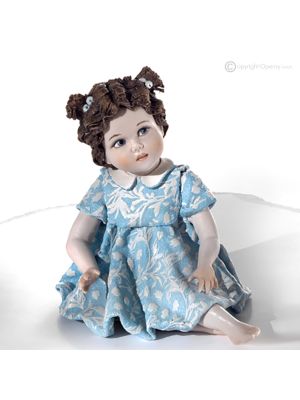 CARLA - Capodimonte, figurina in porcellana raffinata, pura eleganza.