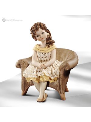 CLARA Bambola arte Capodimonte, dolcezza e romanticismo.