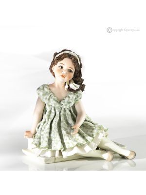 FEDERICA - Statuetta Capodimonte, un capolavoro di porcellana artigianale.