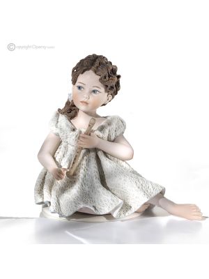 GAIA - Capodimonte, statuetta d’arte raffinata in porcellana senza pari.