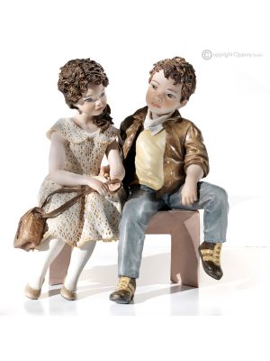 INCONTRARSI - Statuetta Capodimonte, arte raffinata in porcellana esclusiva e unica.