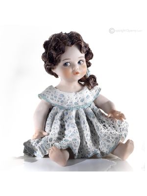 LEONORA - Capodimonte, statuetta d’arte raffinata in porcellana unica.