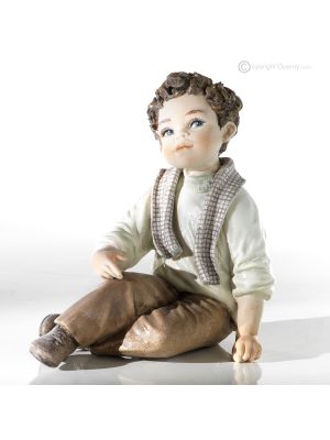 RICCARDO Statuetta Capodimonte, arte pura in porcellana unica e romantica.