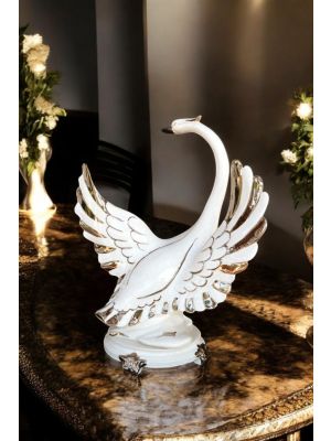Cigno in ceramica artistica, impreziosita da rose, cristalli e dettagli in platino, fatta a mano.