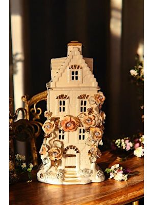 Portacandela in ceramica pregiata, decorata con rose, cristalli e dettagli dorati, fatto a mano.