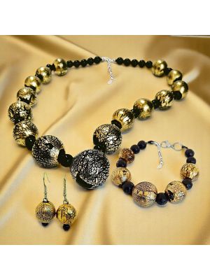 Collana, bracciale e orecchini in vetro di Murano soffiato con foglia d'oro 24k, un set esclusivo e raffinato.