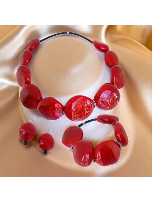 Gioielli artigianali in vetro di Murano: collana, bracciale e orecchini in un set esclusivo.
