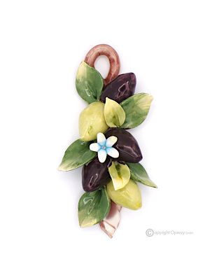 OLIVE – Composizione con olive da appendere in ceramica di Capodimonte, fatta a mano