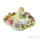 Centrotavola, cesto in ceramica raffinata, arricchito da fiori e particolari dorati, realizzato a mano.