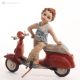 GEGE - Statuetta su vespa, porcellana Capodimonte, stile italiano unico.